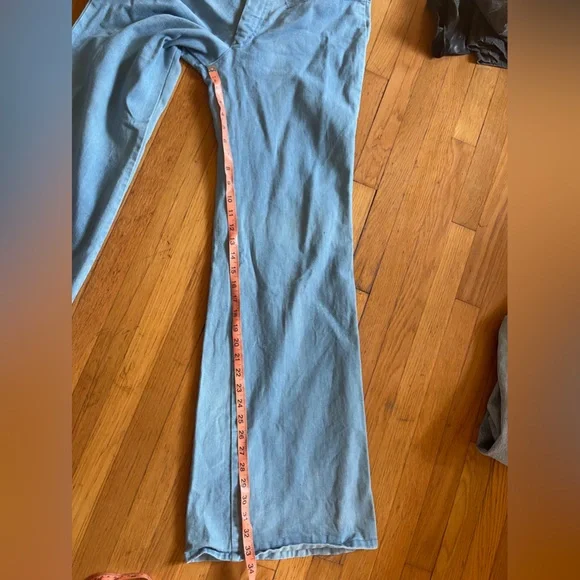 70s Vintage Maverick Light Wash Wide Leg Jeans - Picture 8 of 9